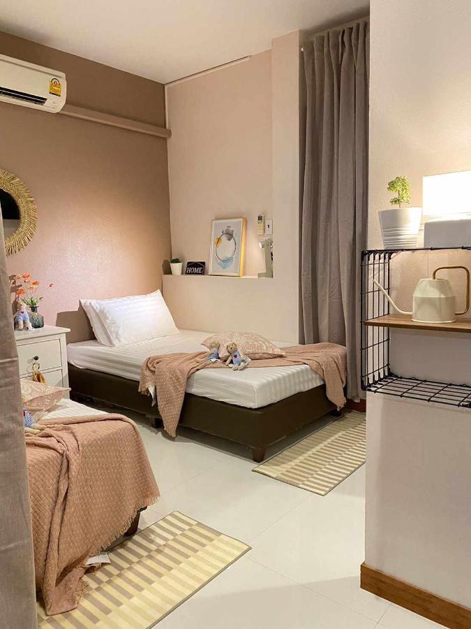 Por Poshtel Kanchanaburi Exterior foto