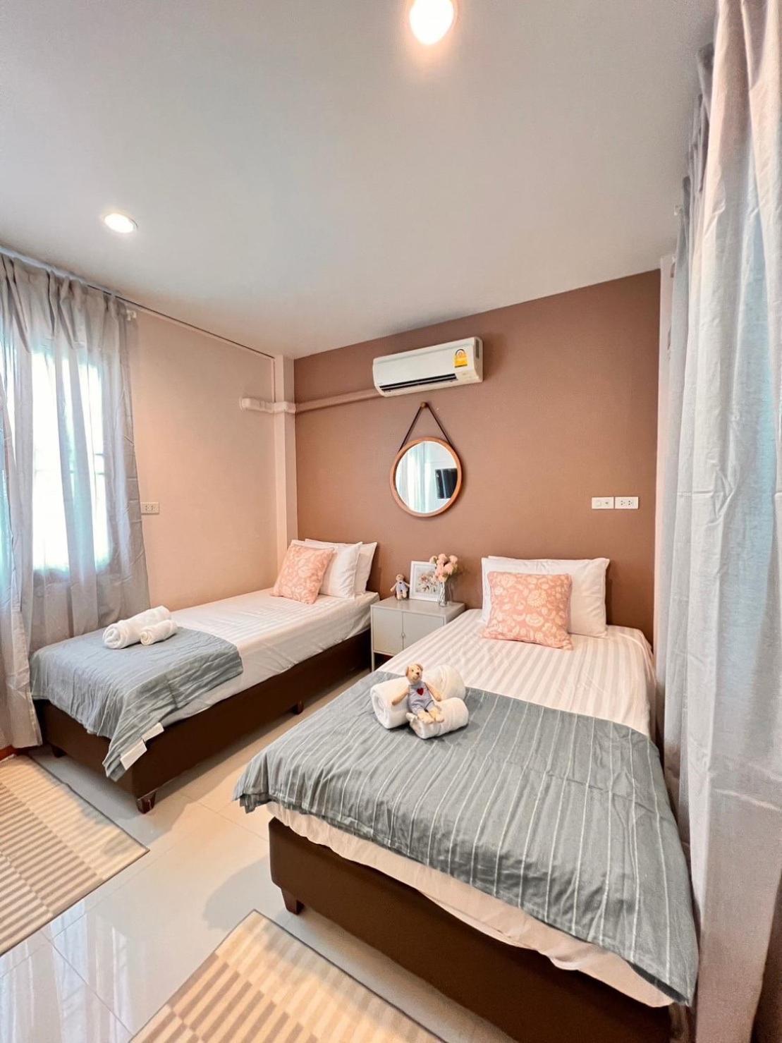 Por Poshtel Kanchanaburi Exterior foto